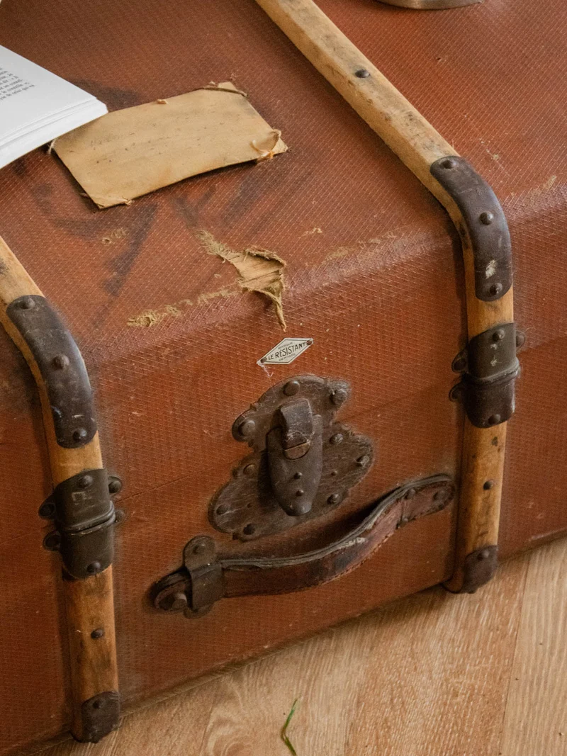 Lucienne, la grande malle en bois N°200
