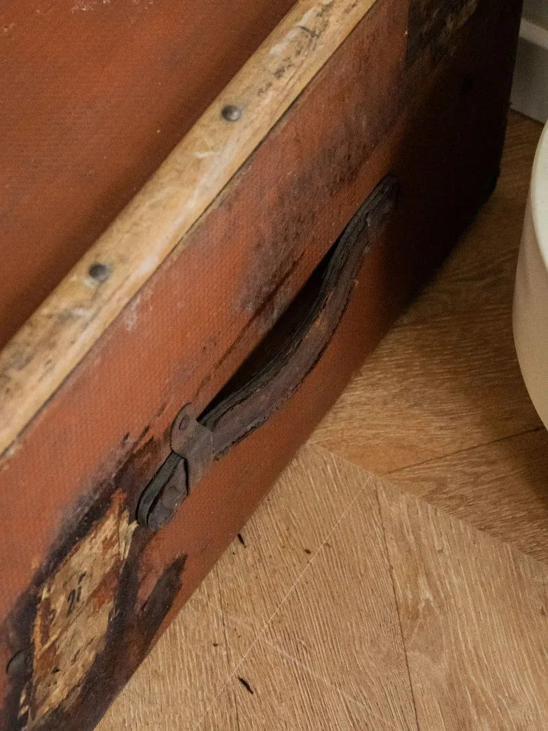 Lucienne, la grande malle en bois N°200