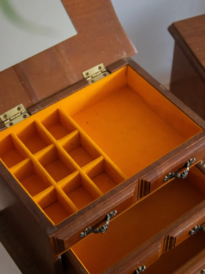 Ambroise, la boite de rangement en bois N°682