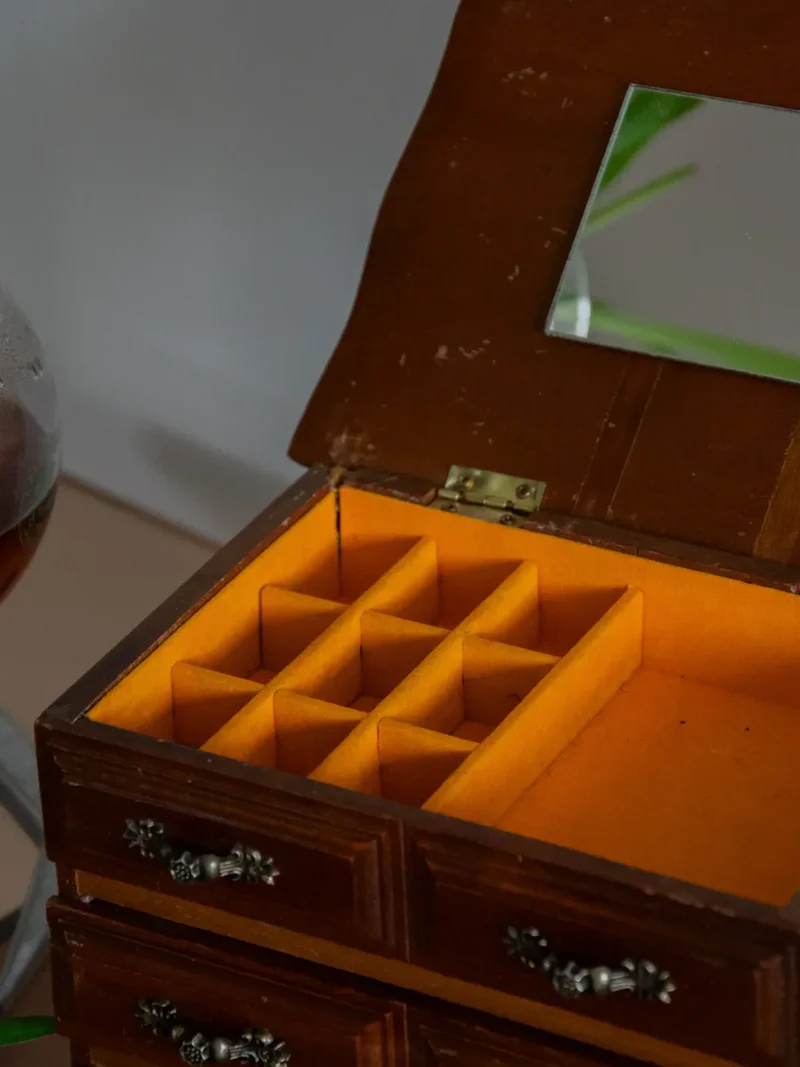 Ambroise, la boite de rangement en bois N°682