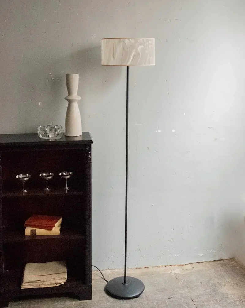 Julien, le lampadaire nacré en métal N°213