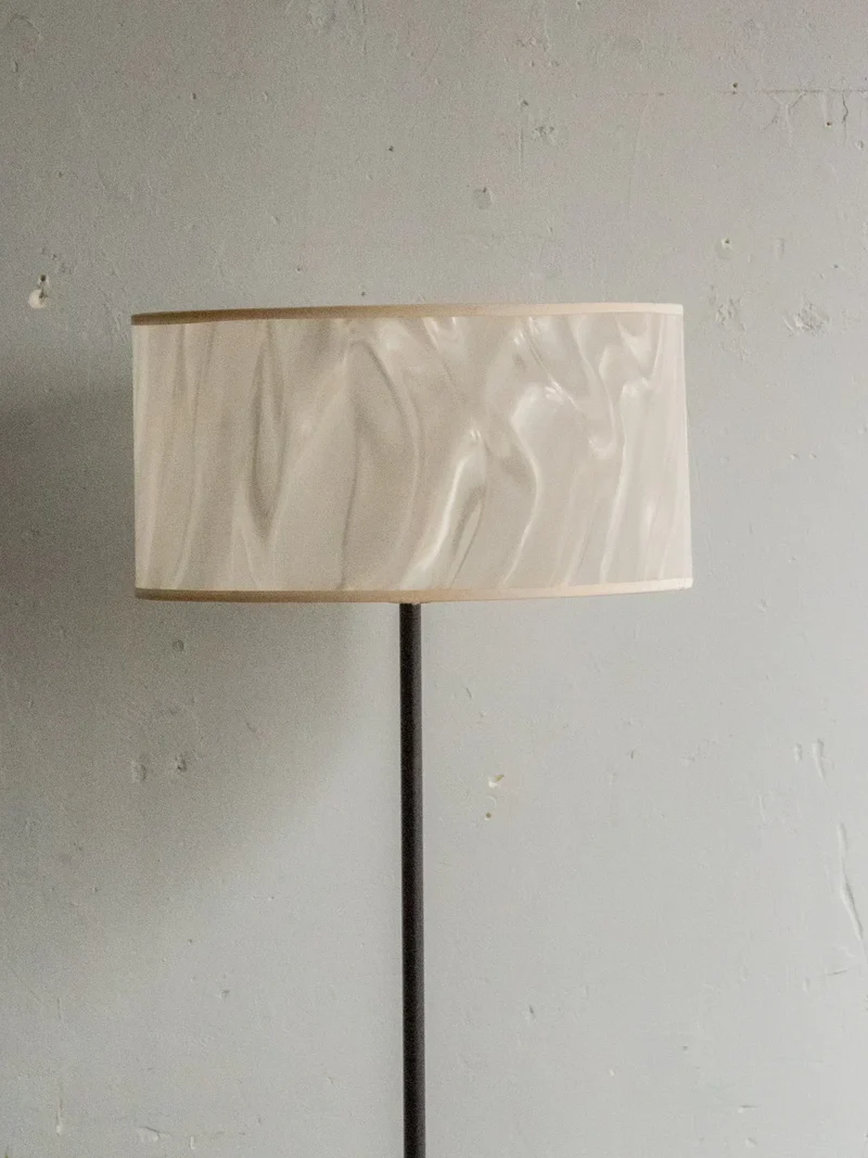 Julien, le lampadaire nacré en métal N°213
