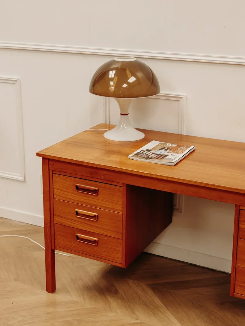 Yvan, le bureau scandinave N°160
