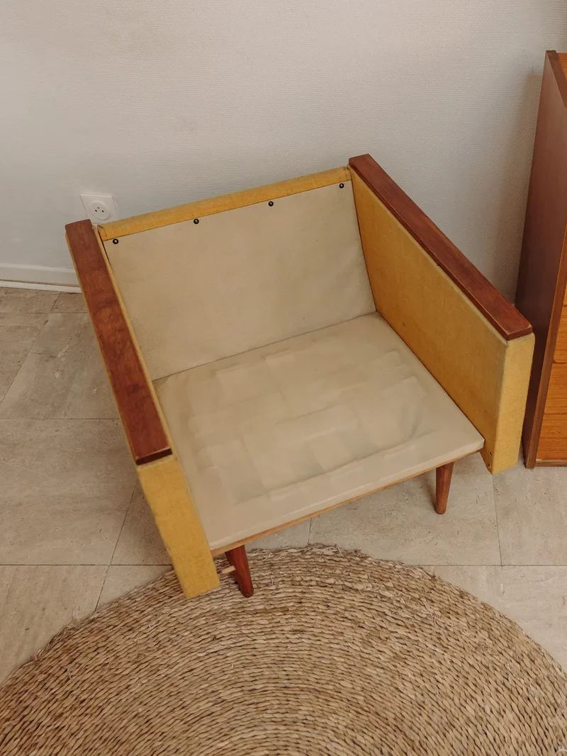Jakob, le fauteuil en tissu jaune N°648
