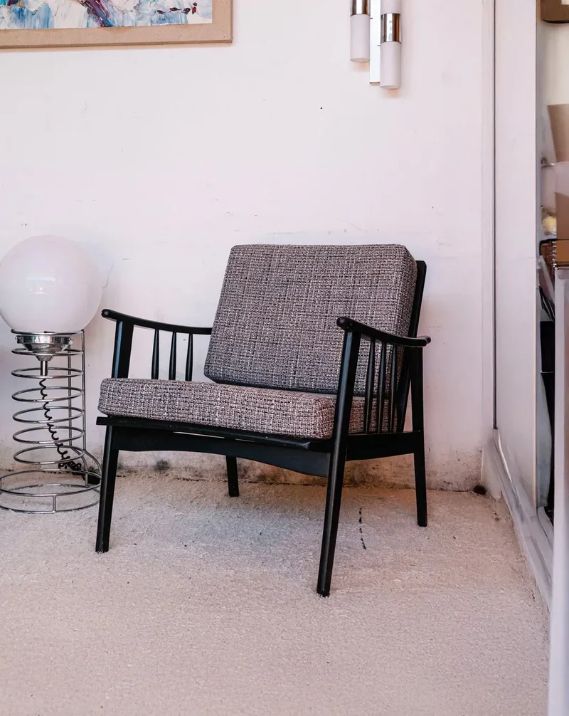 Jakob, le fauteuil en tissu N°654