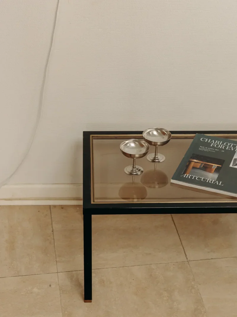 Hanna, la table d'appoint en métal N°643