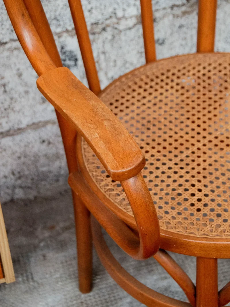 Ernest, le fauteuil canné en bois N°588