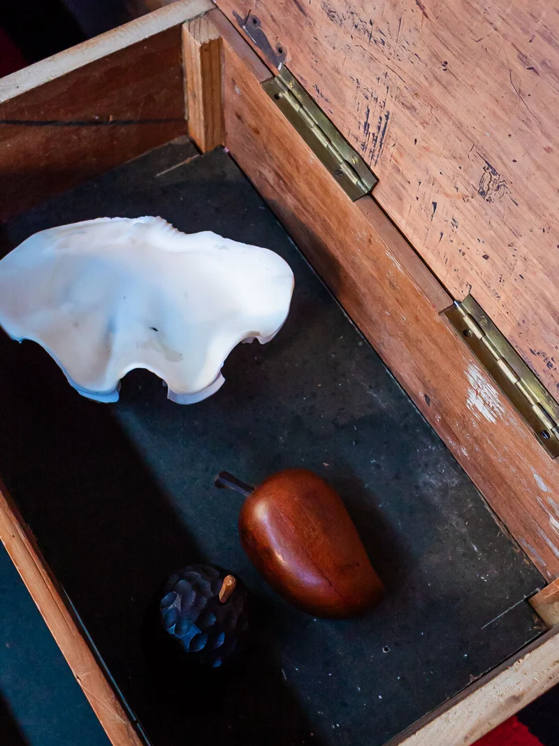 Odile, la table de chevet en bois N°1213