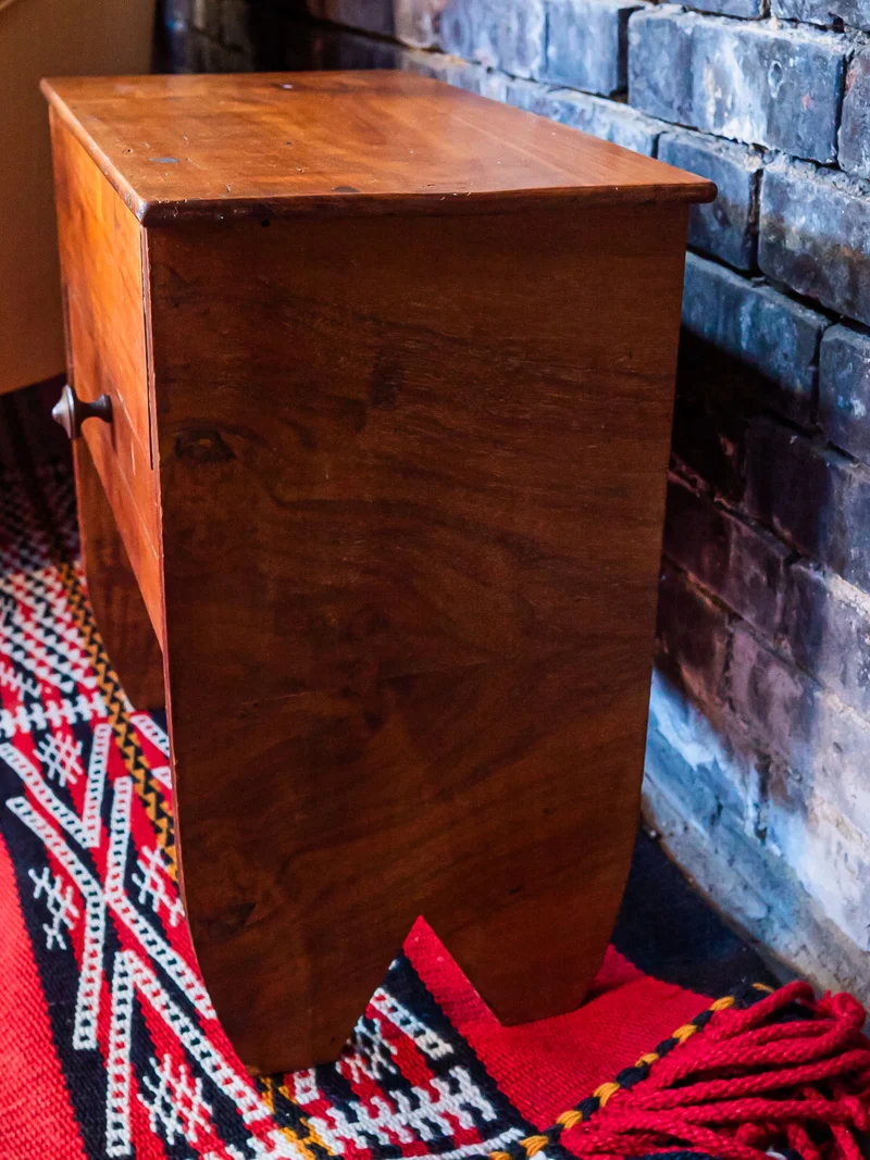 Odile, la table de chevet en bois N°1213