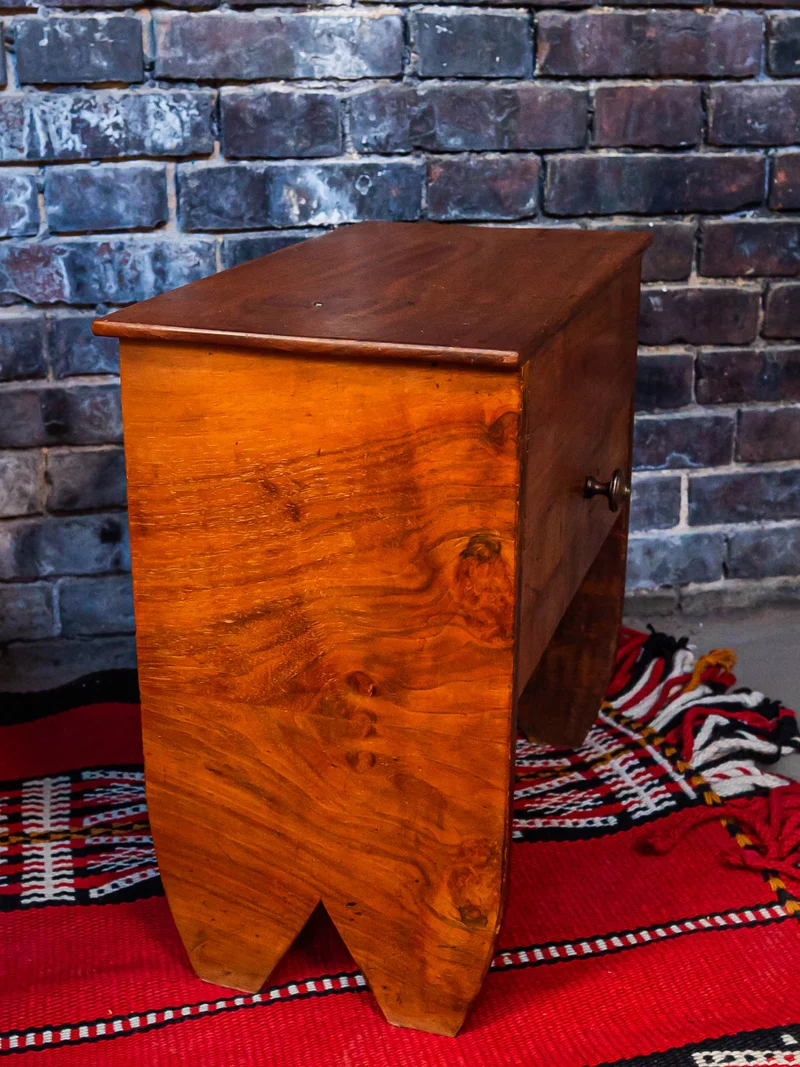 Odile, la table de chevet en bois N°1213
