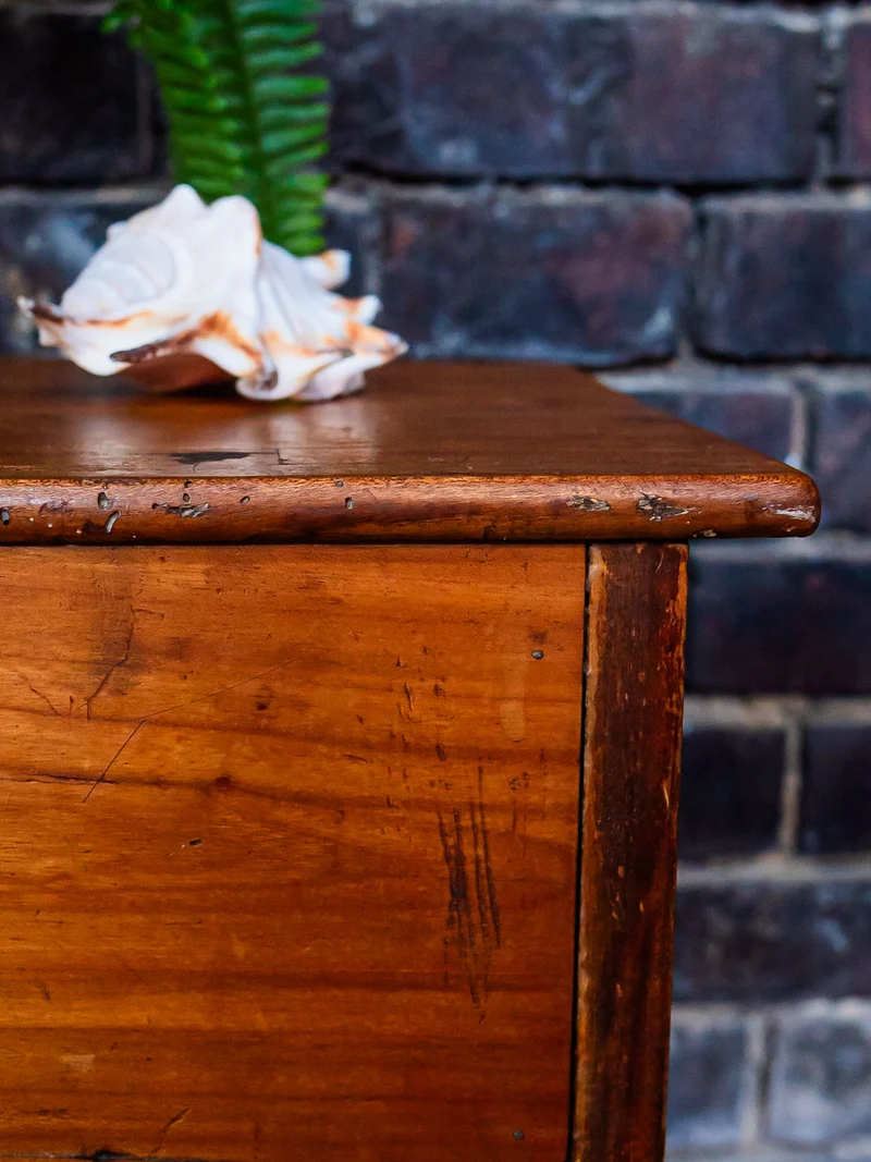 Odile, la table de chevet en bois N°1213