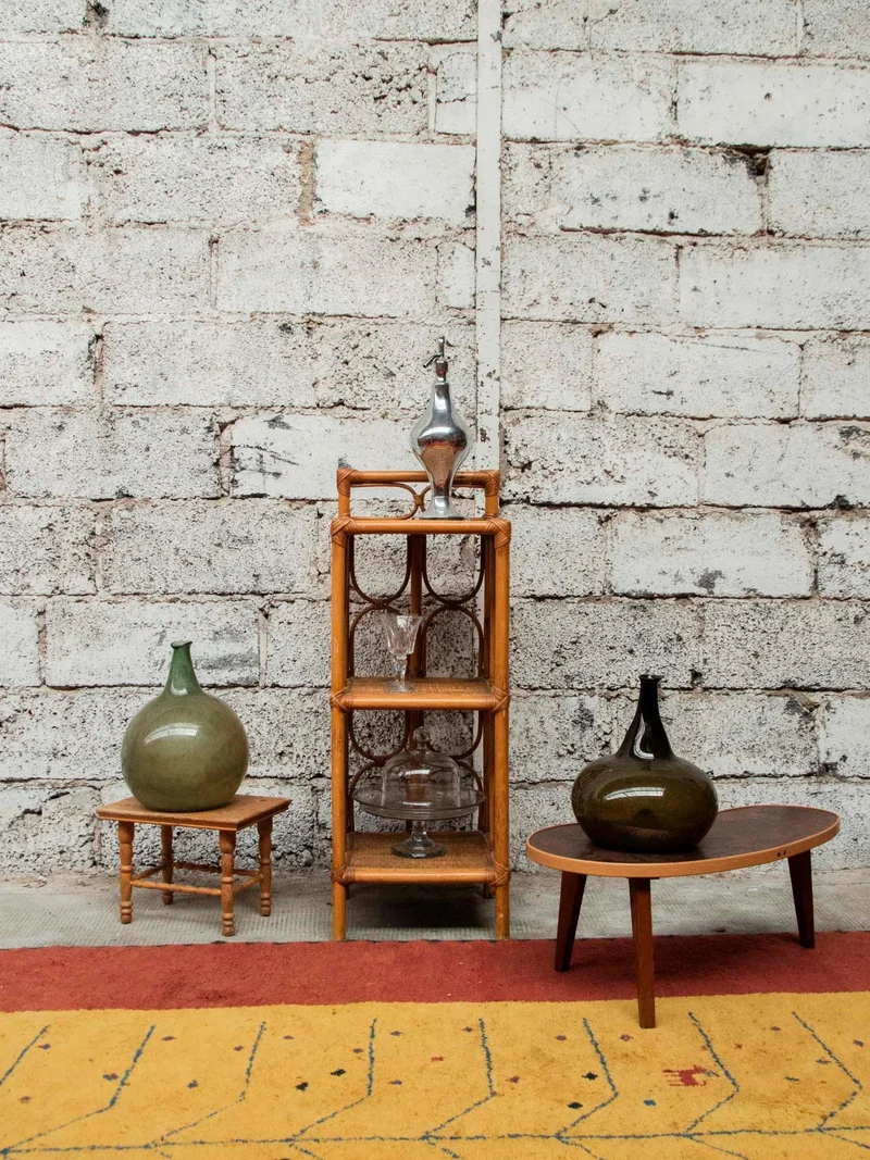 Hanna, la table d'appoint feuille N°675
