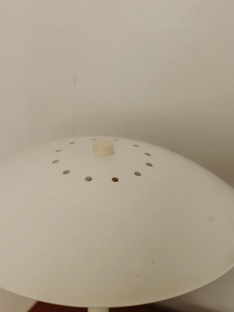 Julia, la lampe à poser en métal N°461