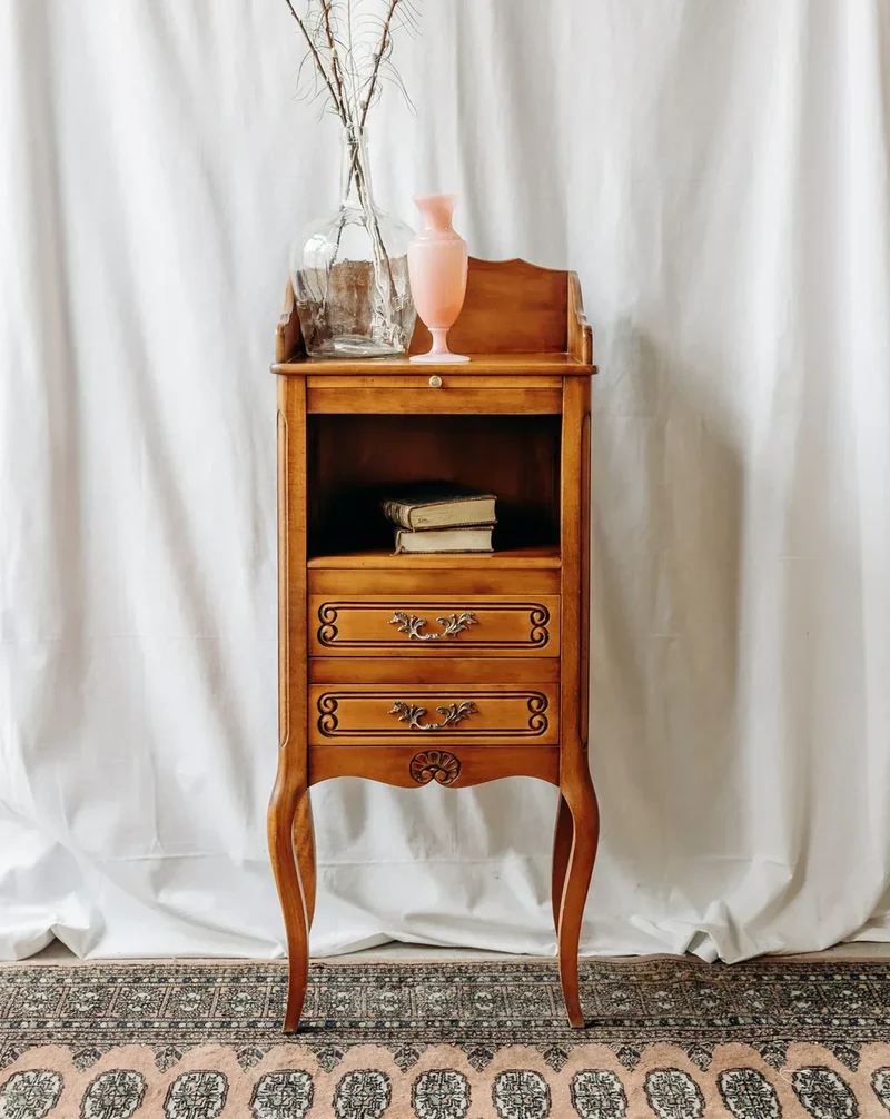Gilbert, le meuble d'appoint en bois N°426