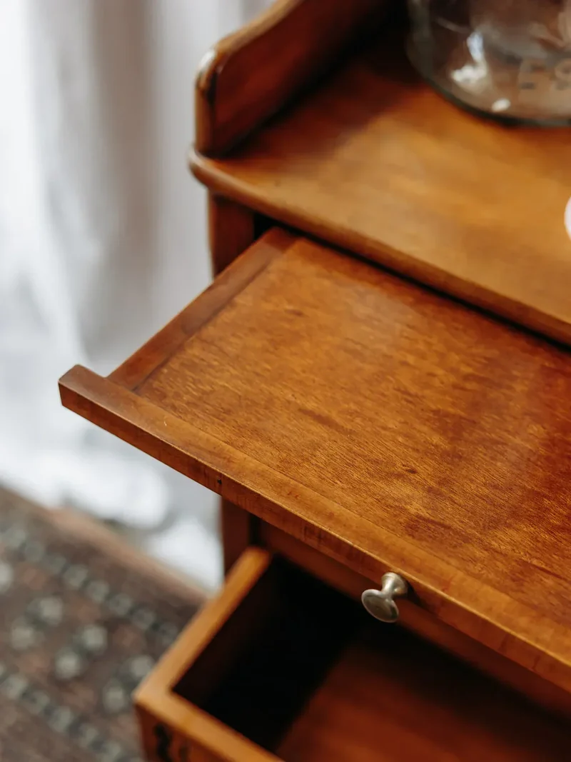 Gilbert, le meuble d'appoint en bois N°426