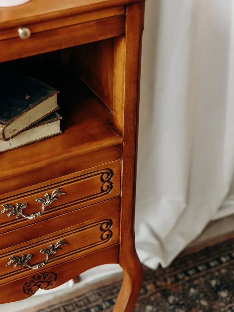 Gilbert, le meuble d'appoint en bois N°426