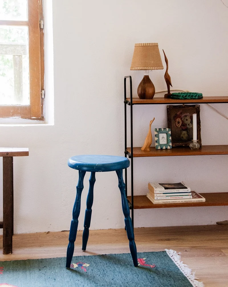 Regis, le tabouret bleu N°585