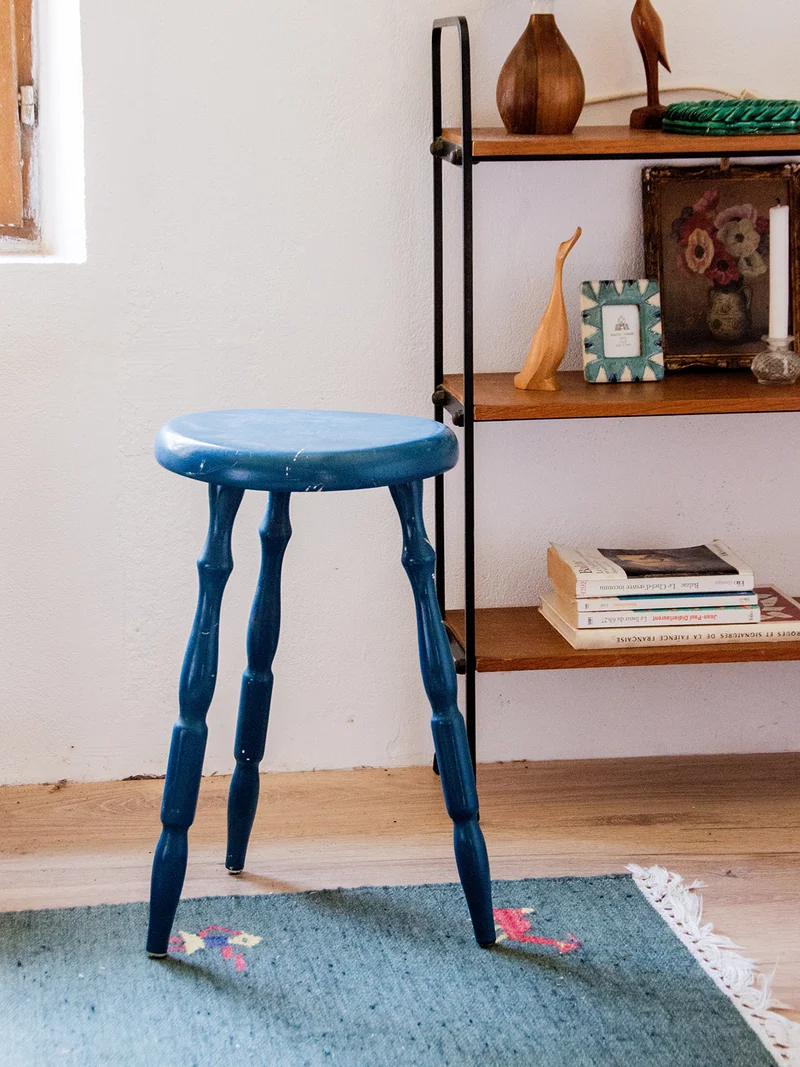 Regis, le tabouret bleu N°585