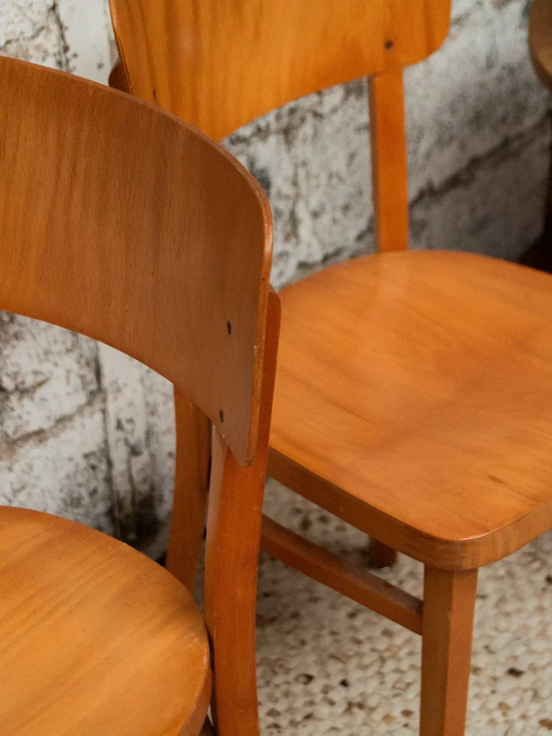 Claude, la paire de chaises Thonet N°1020