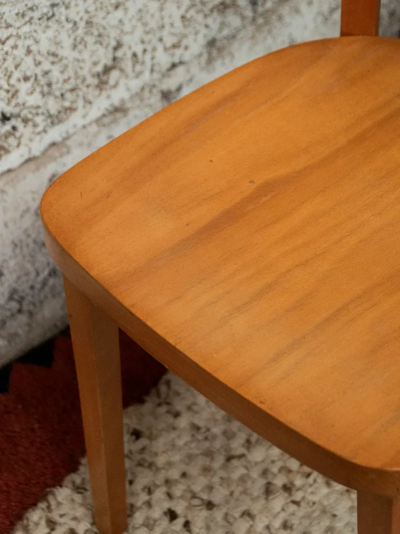 Claude, la paire de chaises Thonet N°1020