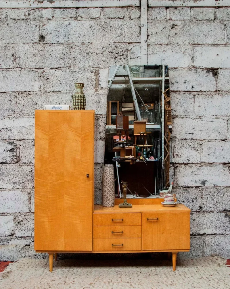 Louise, la grande coiffeuse en bois N°184