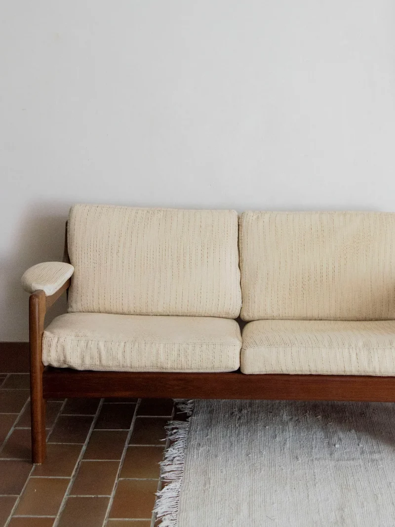 Clara, la banquette en teck massif N°67
