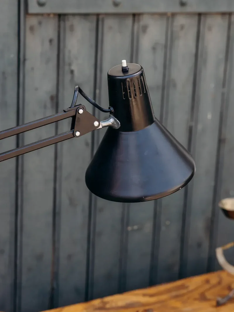 Julia, la lampe d'atelier en métal N°334