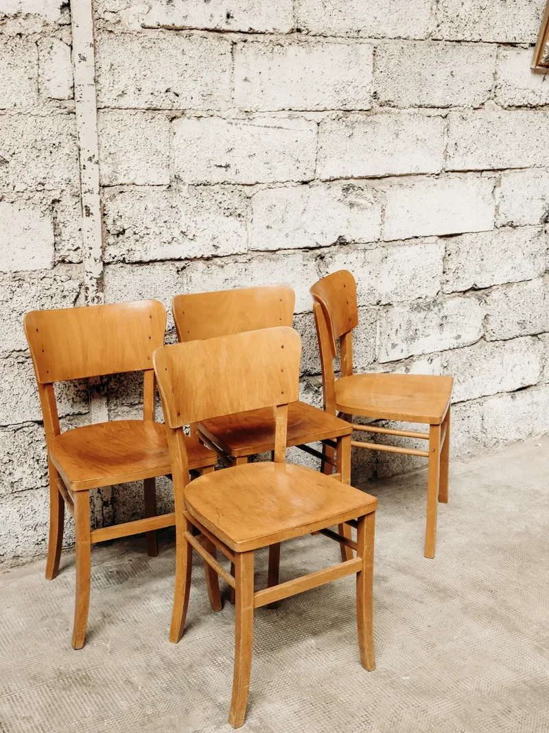 Claude, le lot de 4 chaises bistrot N°573