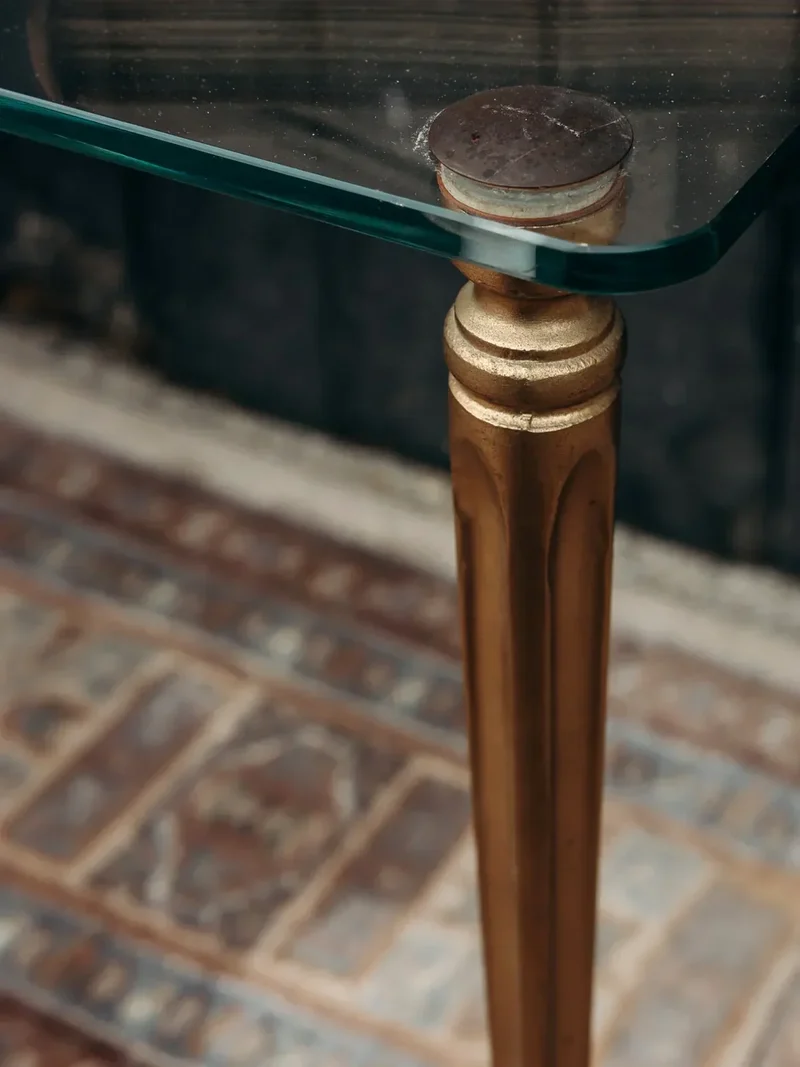 Hanna, la table d'appoint en verre N°580