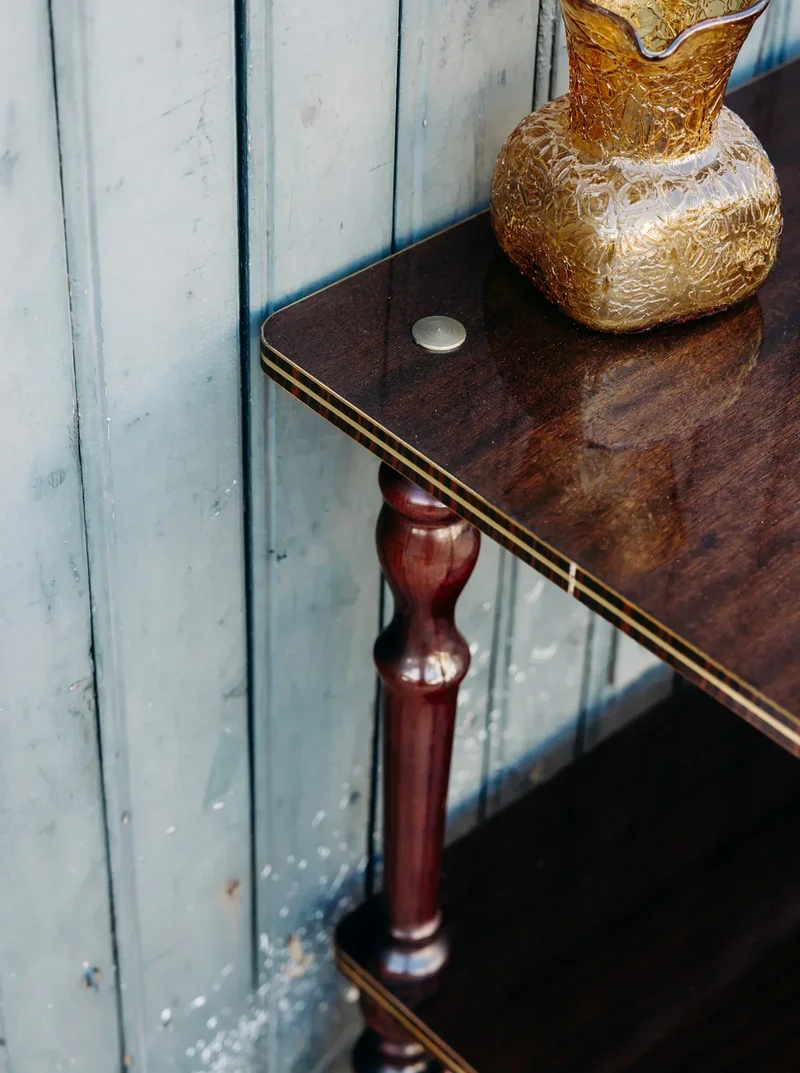Francine, la table d'appoint en bois N°453