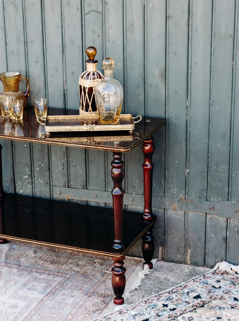 Francine, la table d'appoint en bois N°453