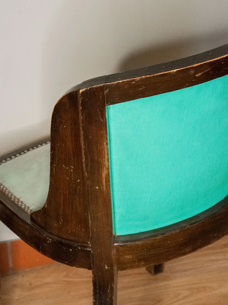 Claude, la chaise en bois N°793