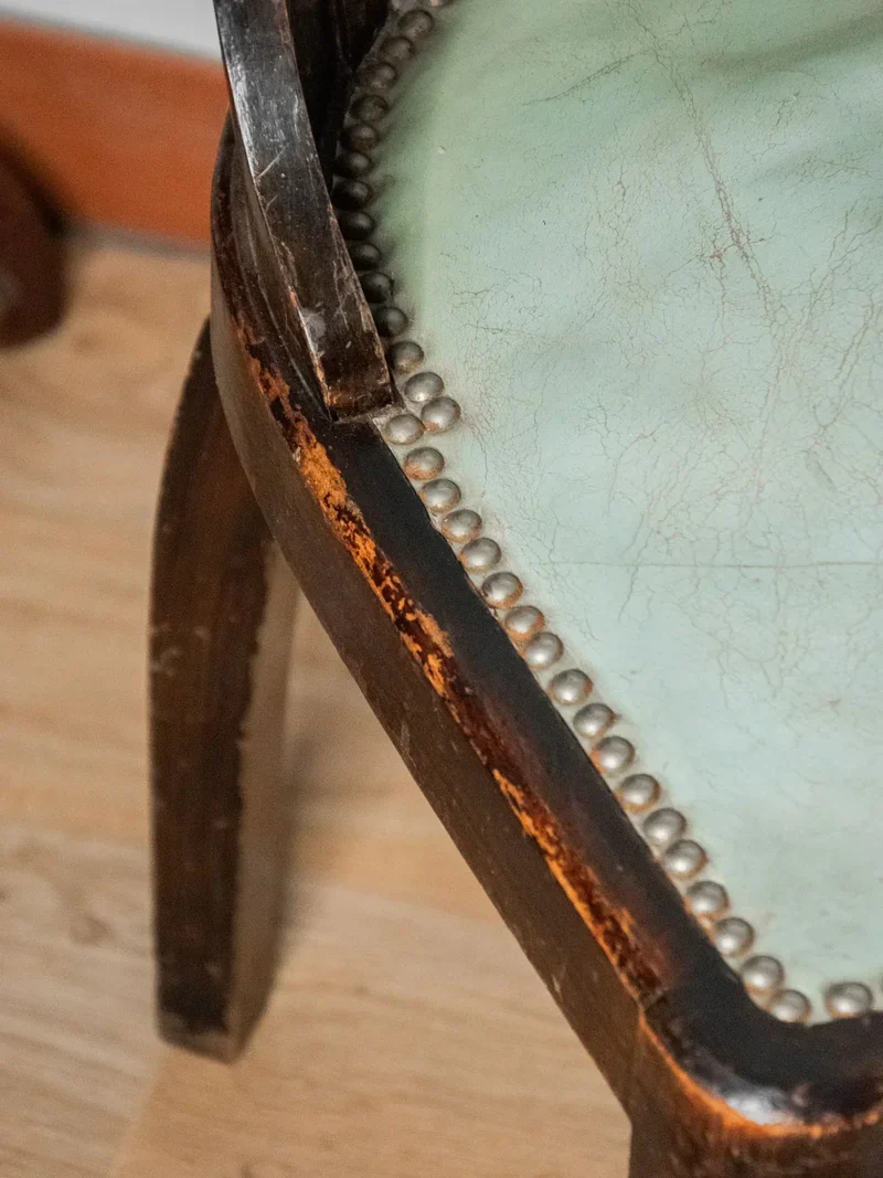 Claude, la chaise en bois N°793