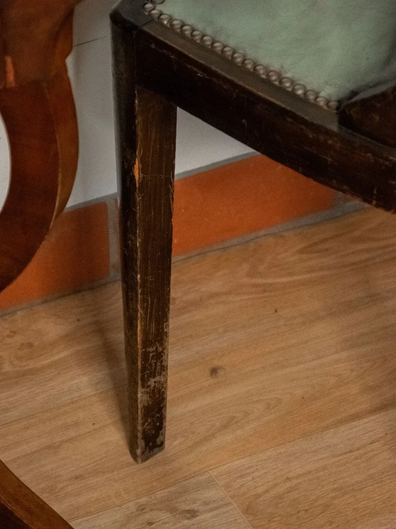 Claude, la chaise en bois N°793