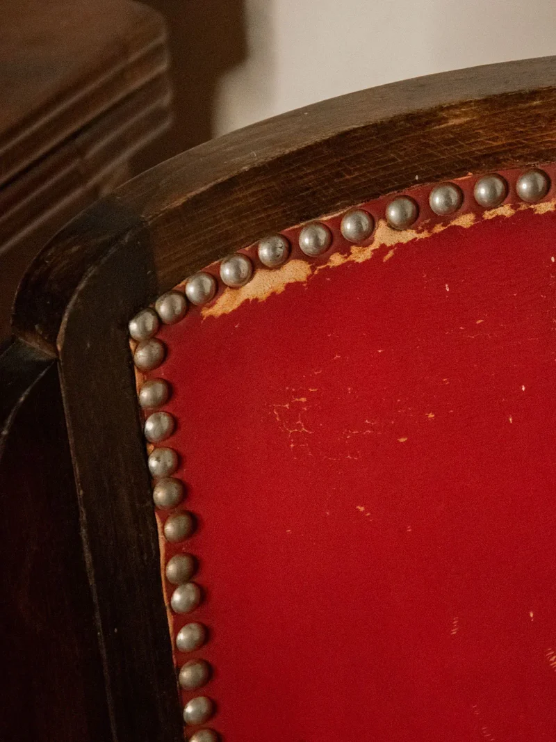 Claude, la chaise en bois N°790
