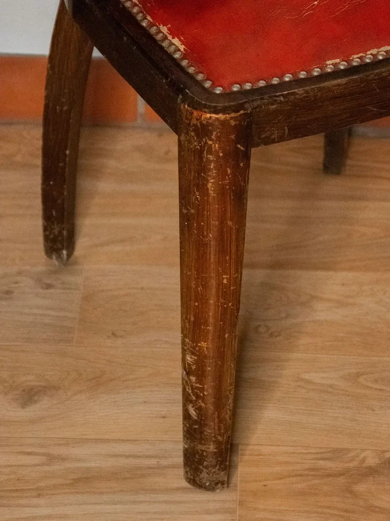 Claude, la chaise en bois N°789
