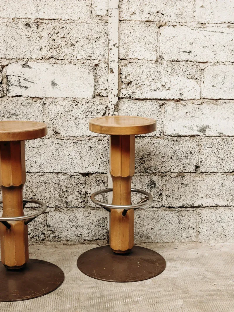 Pierre, le tabouret de bar en bois N°22