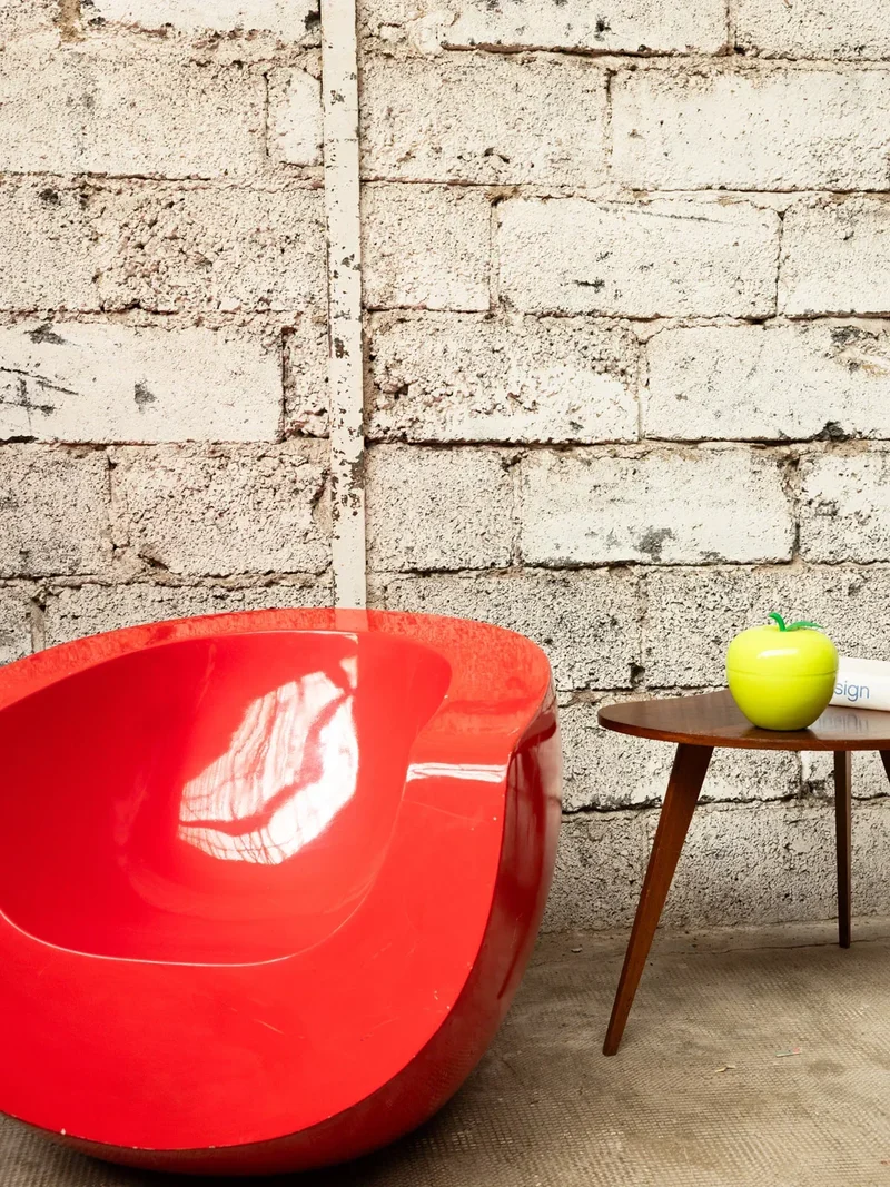 Jakob, le fauteuil rouge 70's N°452