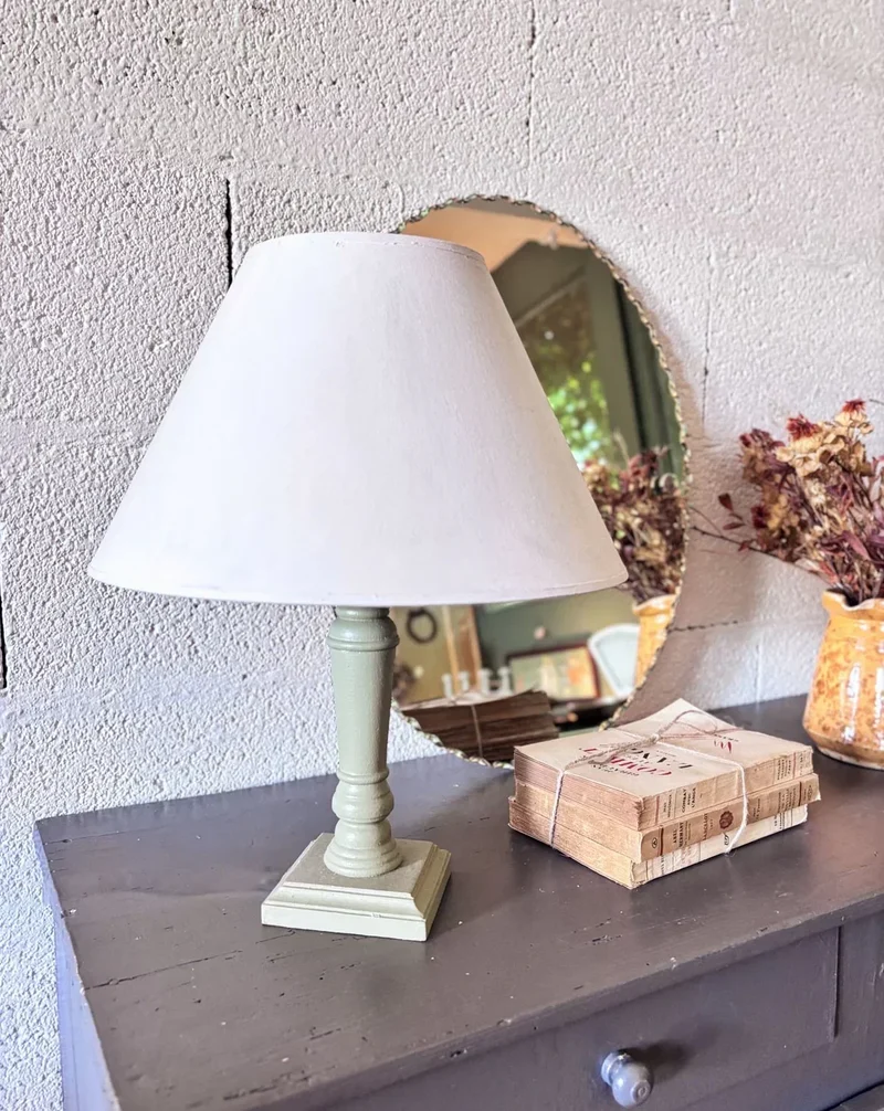 Julia, la lampe à poser en bois N°320