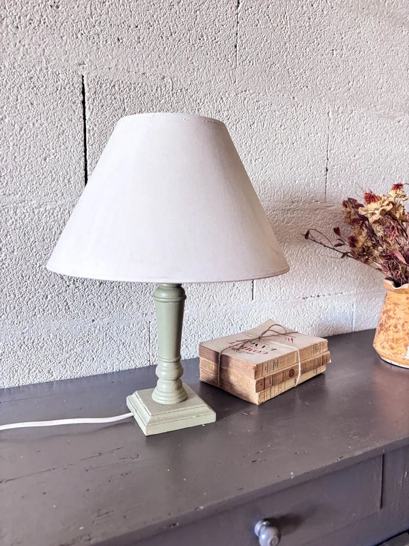 Julia, la lampe à poser en bois N°320