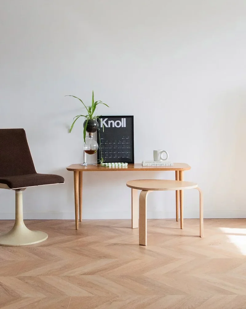 Hanna, la table d'appoint en bois N°595