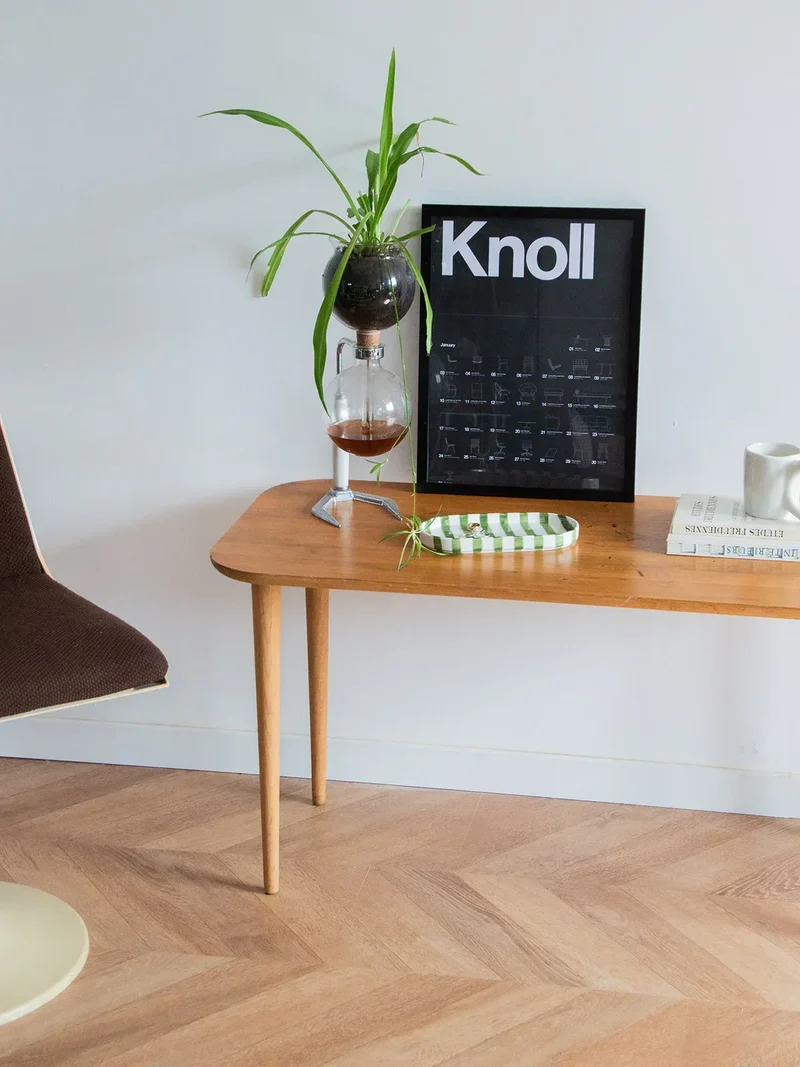 Hanna, la table d'appoint en bois N°595