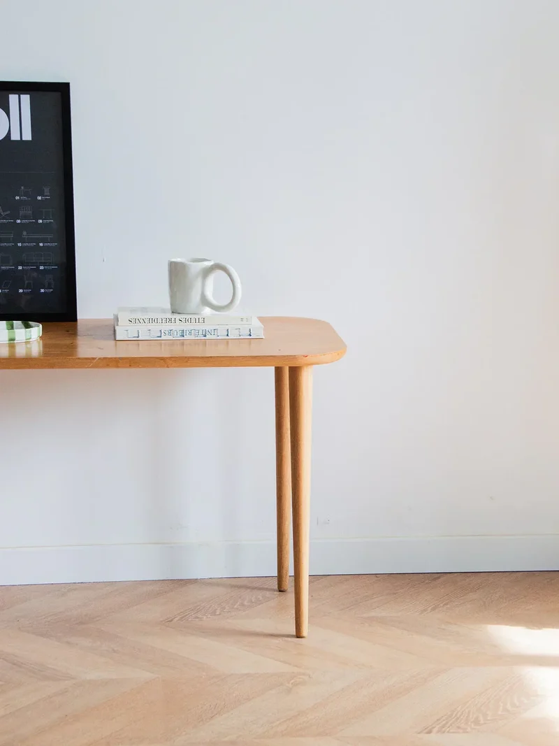 Hanna, la table d'appoint en bois N°595