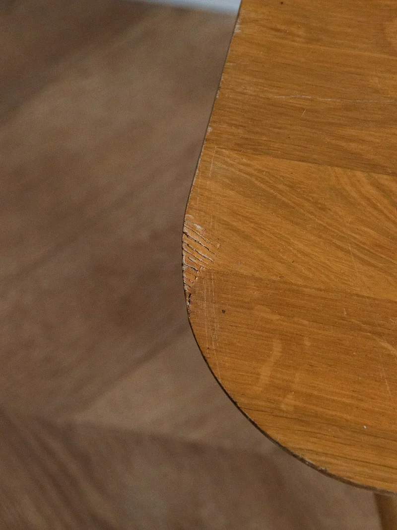 Hanna, la table d'appoint en bois N°595