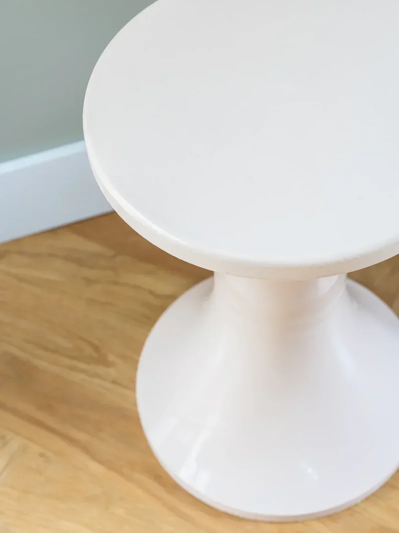 Axel, le tabouret en plastique N°423