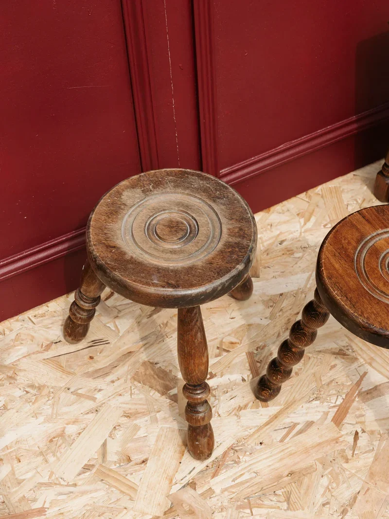 Regis, le tabouret en bois N°512