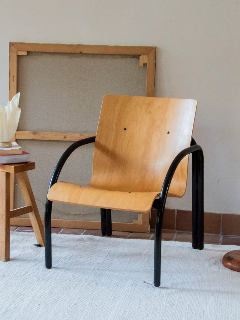 Jakob, le fauteuil en bois et métal N°695