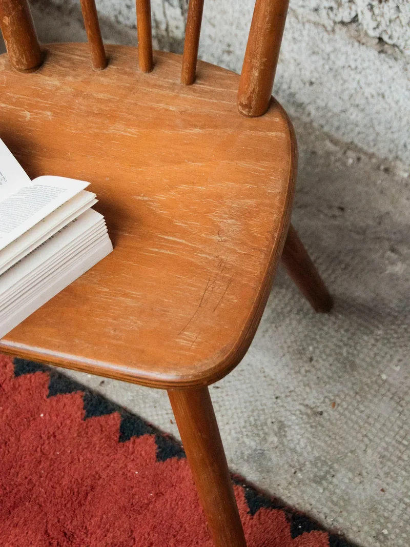 Alma, la paire de chaises en bois N°729