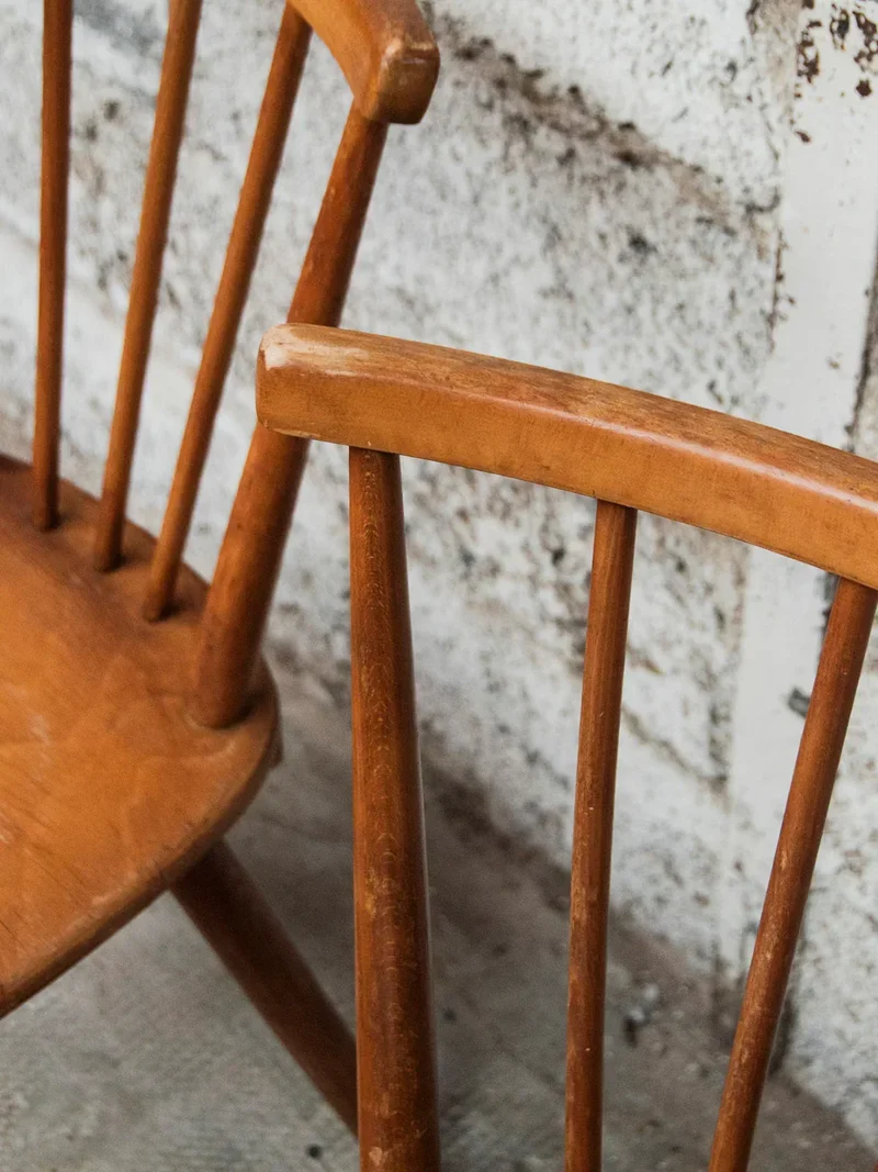 Alma, la paire de chaises en bois N°729