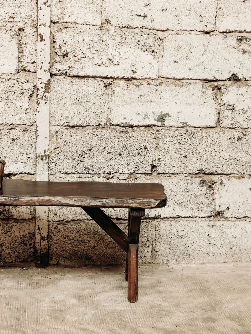 Antoine, le banc brutaliste N°208